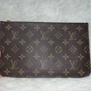 Authentic Louis Vuitton Brown Monogram Clutch